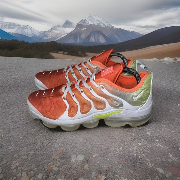 Men's Size 8.5 RARE Nike Air Vapormax Plus Reverse Sunset Orange Volt Gym‎ Shoes